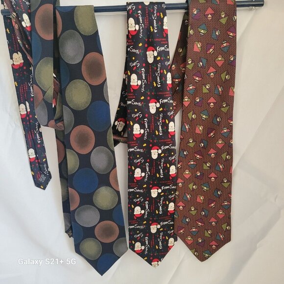 Variety Lot of 3 Men's Silk Neck Ties, from 3” To 4” Wide 1 Santa - Picture 1 of 10